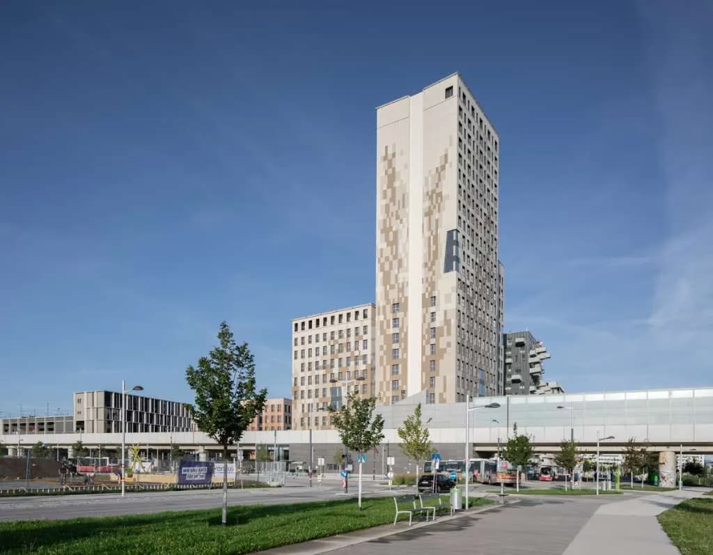 Gewerbeimmobilie mieten in Wien – 4 441 m², € 15 – Bild 3 von 17