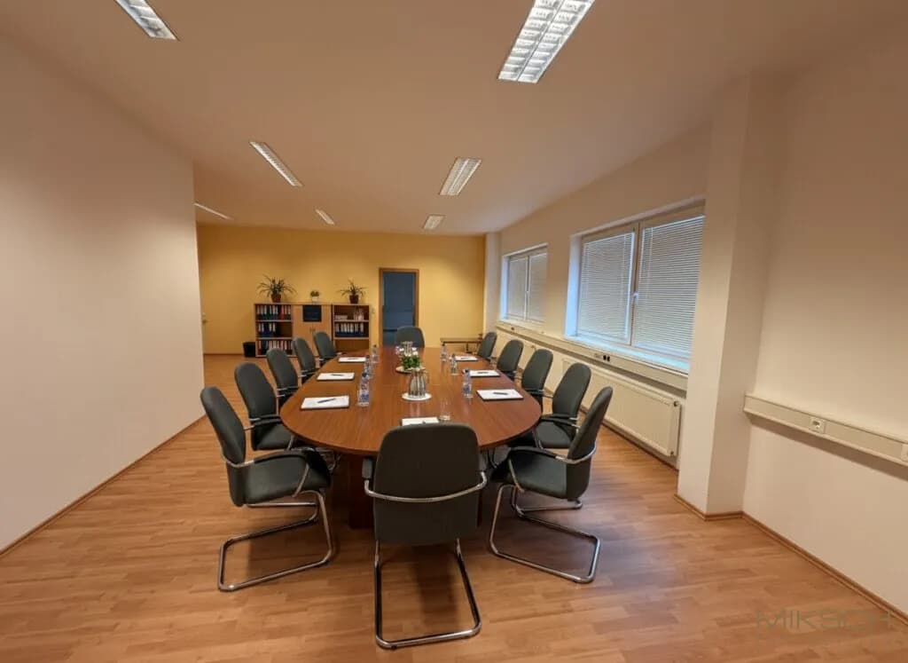 Gewerbeimmobilie mieten in Sankt Pölten Land – 134 m², € 1.070 – Bild 2 von 5