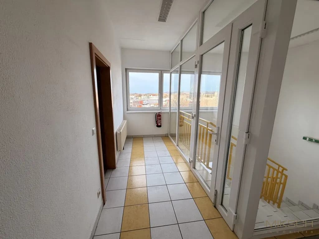 Gewerbeimmobilie mieten in Sankt Pölten Land – 134 m², € 1.070 – Bild 5 von 5