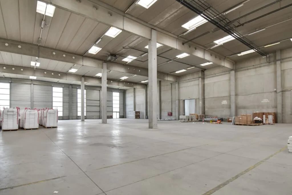 Gewerbeimmobilie mieten in Mödling – 2 082 m², € 17.348 – Bild 2 von 8