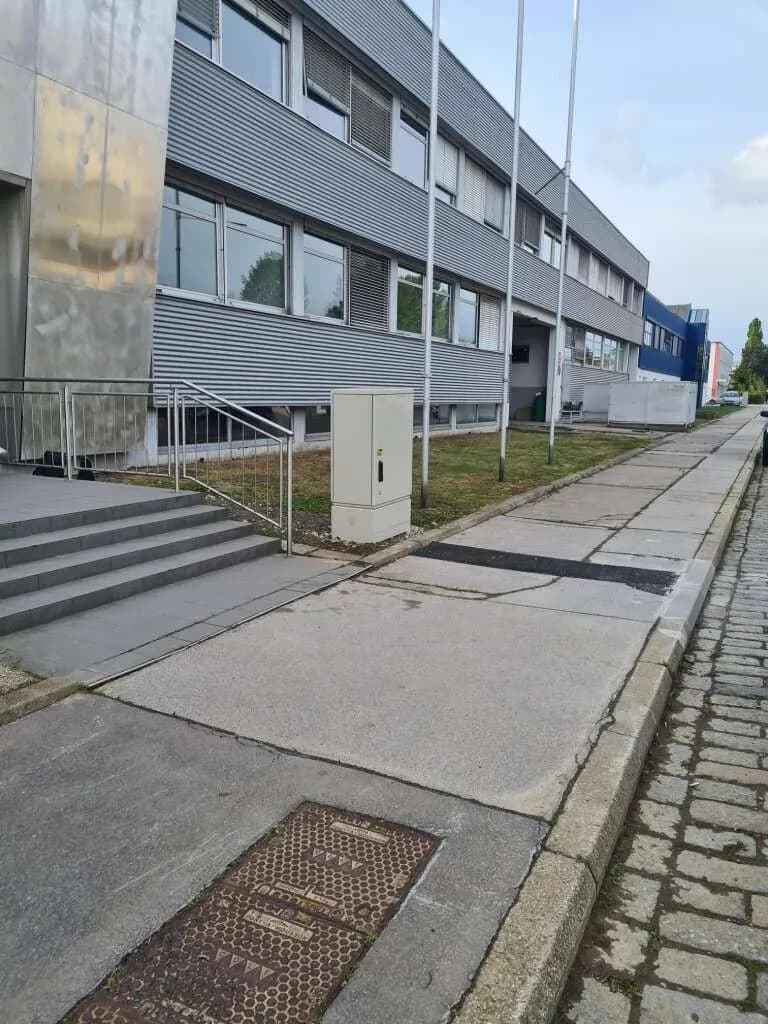 20-Zimmer-Gewerbeimmobilie kaufen in Wien – 3 790 m², € 3.950.000 – Bild 2 von 26