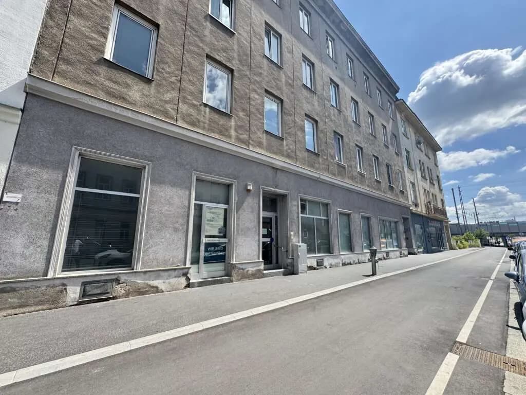 16-Zimmer-Gewerbeimmobilie mieten in Wien – 552 m², € 7.312 – Bild 2 von 32