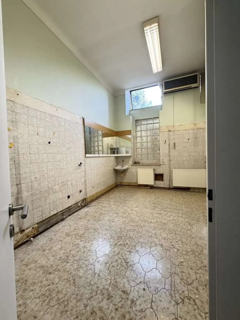 16-Zimmer-Gewerbeimmobilie mieten in Wien – 552 m², € 7.312 – Bild 7 von 32