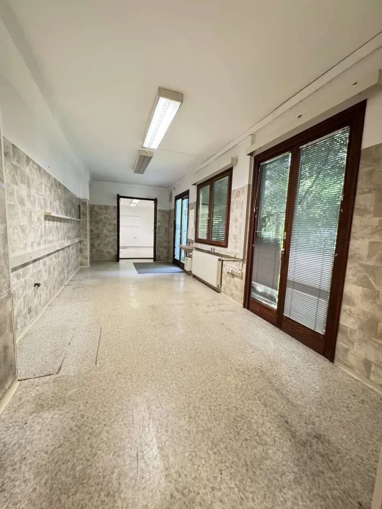 16-Zimmer-Gewerbeimmobilie mieten in Wien – 552 m², € 7.312 – Bild 12 von 32