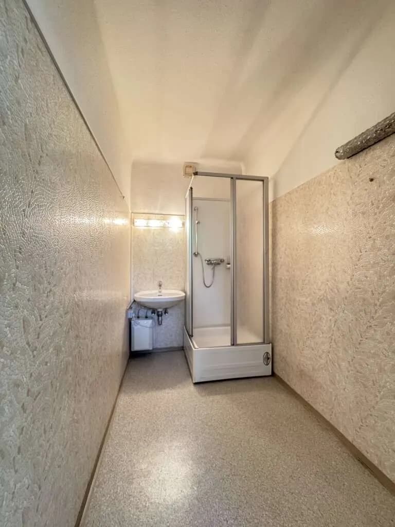 16-Zimmer-Gewerbeimmobilie mieten in Wien – 552 m², € 7.312 – Bild 17 von 32