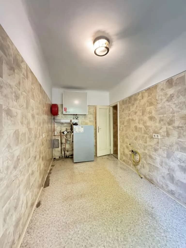 16-Zimmer-Gewerbeimmobilie mieten in Wien – 552 m², € 7.312 – Bild 19 von 32