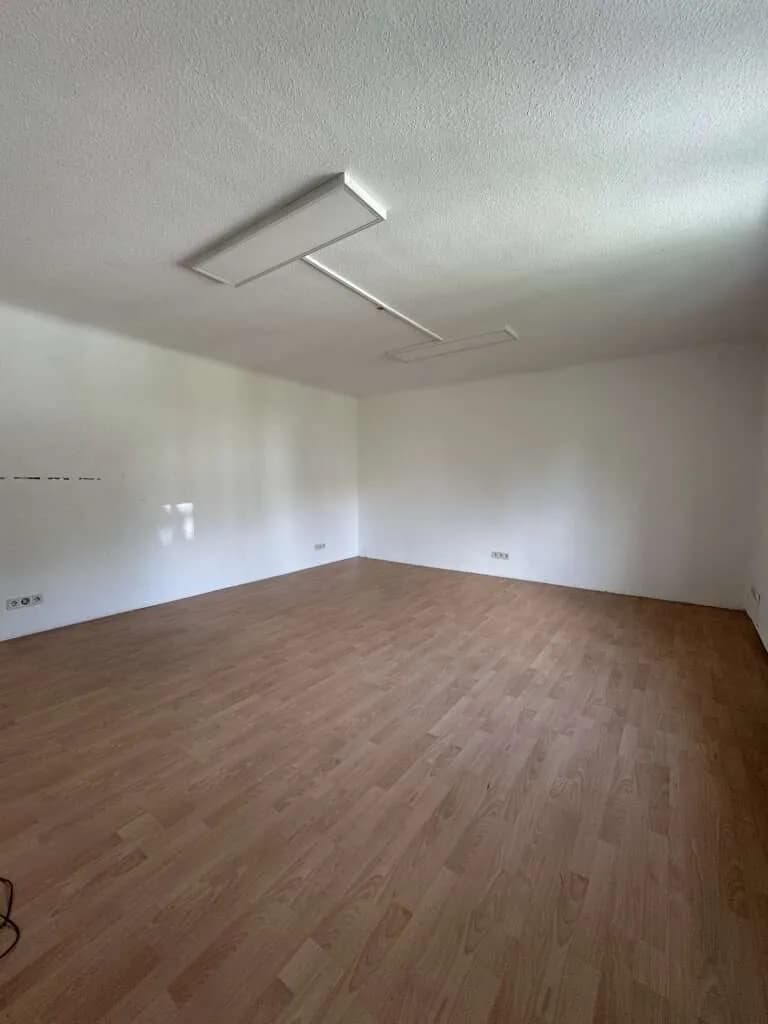 16-Zimmer-Gewerbeimmobilie mieten in Wien – 552 m², € 7.312 – Bild 20 von 32