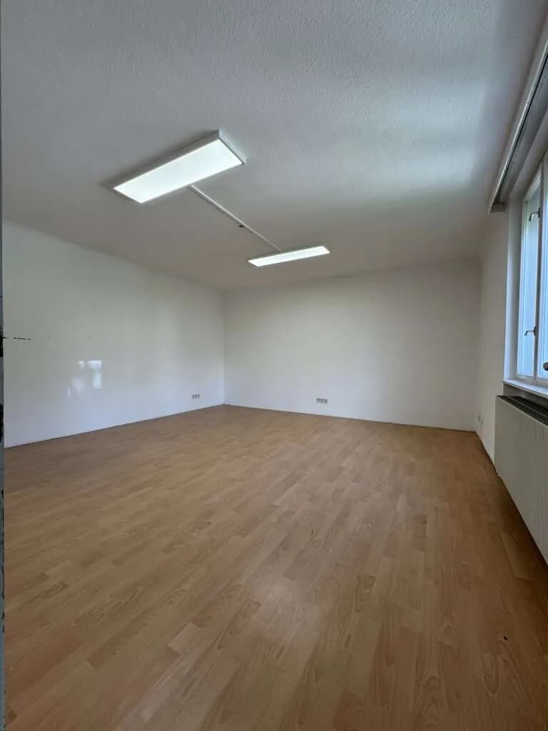 16-Zimmer-Gewerbeimmobilie mieten in Wien – 552 m², € 7.312 – Bild 21 von 32