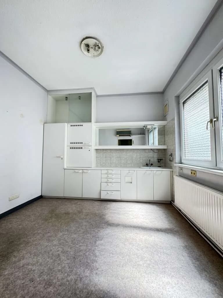 16-Zimmer-Gewerbeimmobilie mieten in Wien – 552 m², € 7.312 – Bild 23 von 32