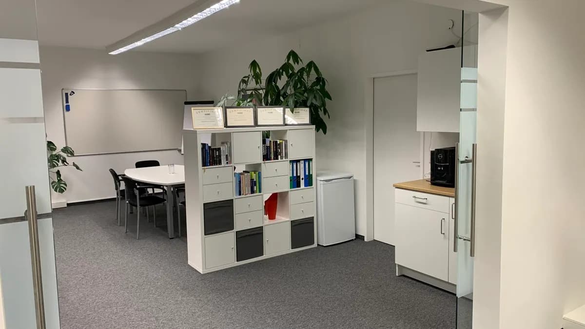 2-Zimmer-Gewerbeimmobilie mieten in Amstetten – 67 m², € 739 – Bild 4 von 9