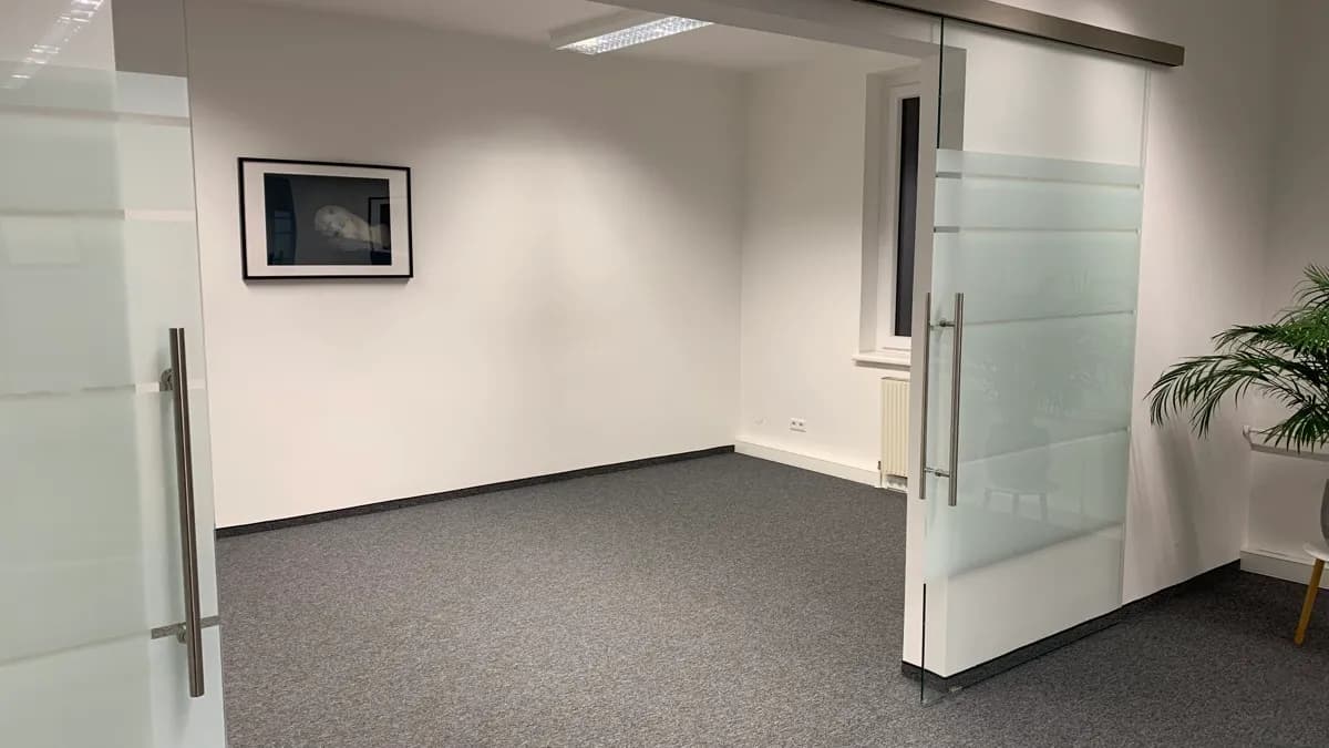 2-Zimmer-Gewerbeimmobilie mieten in Amstetten – 67 m², € 739 – Bild 7 von 9