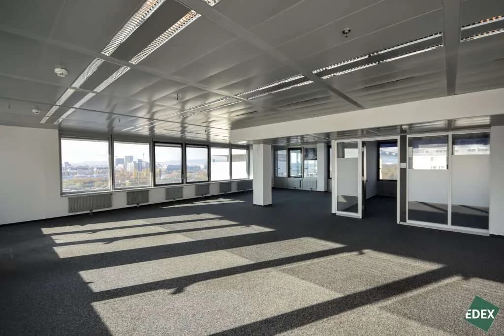 Gewerbeimmobilie mieten in Wien – 1 140 m², € 15