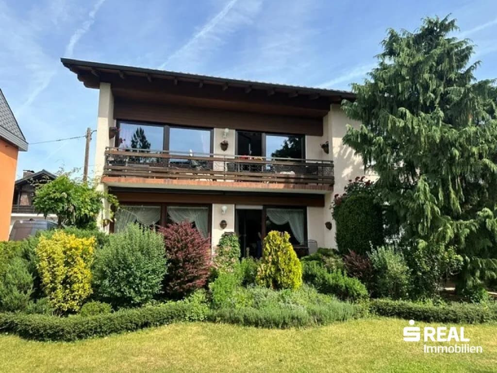 Haus kaufen in Linz Land – 220 m², € 450.000
