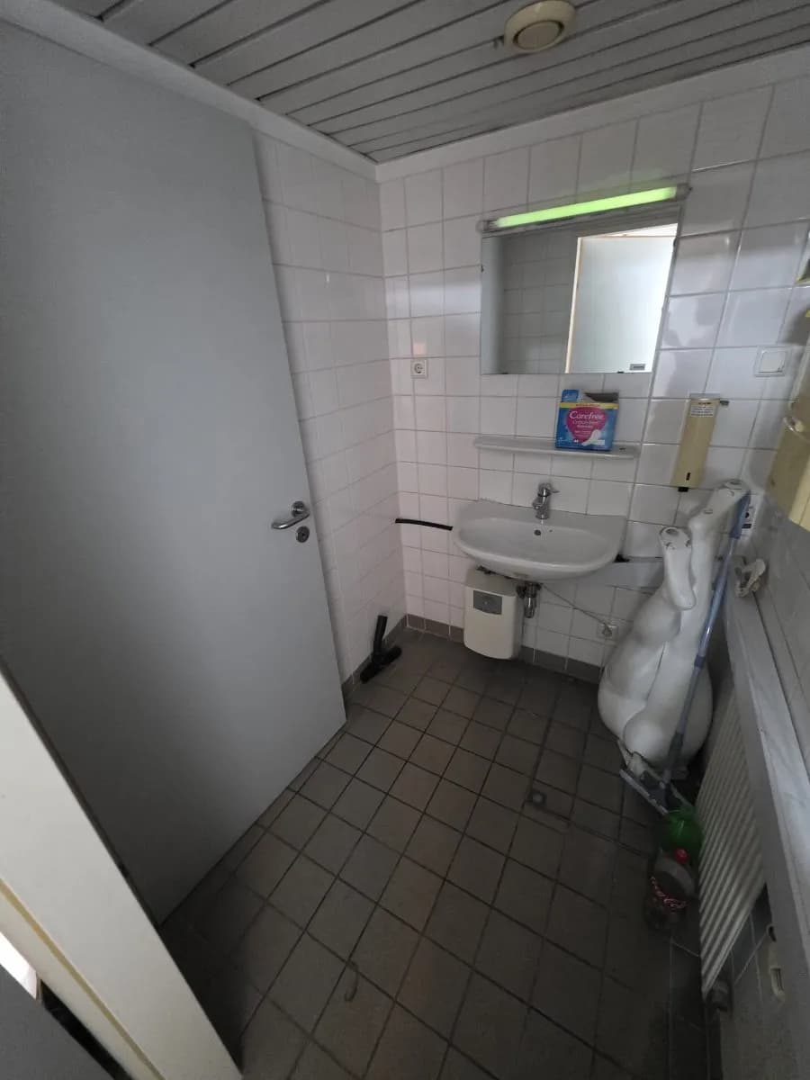 Gewerbeimmobilie mieten in Wien – 250 m², € 3.500 – Bild 12 von 25