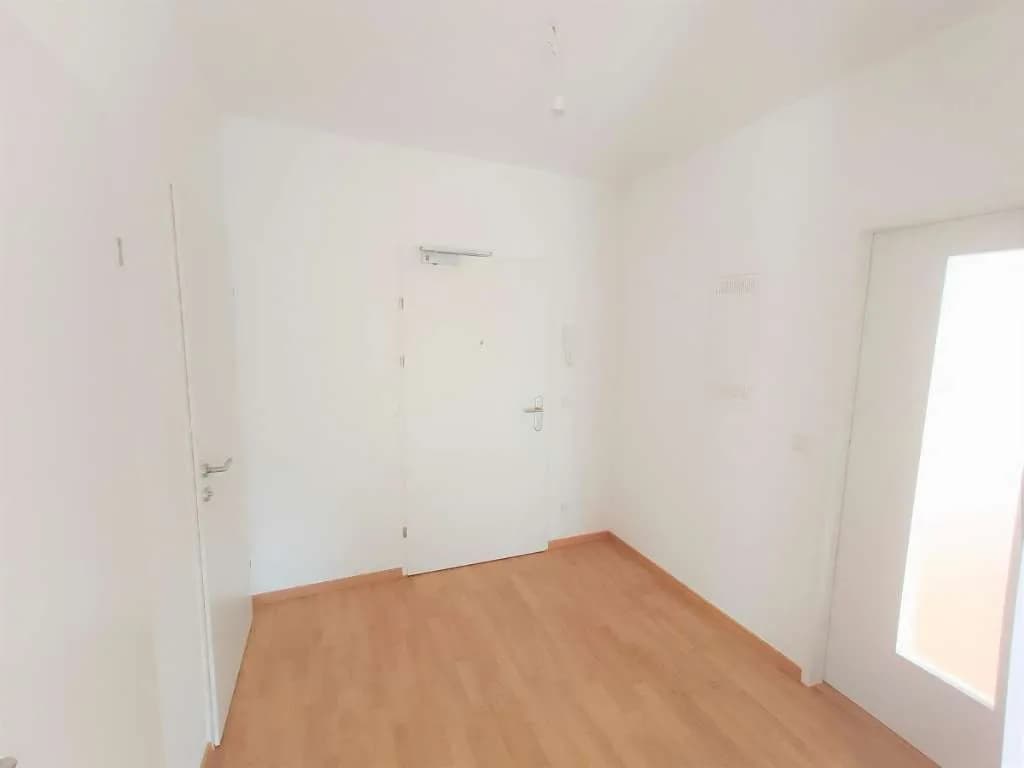 3-Zimmer-Gewerbeimmobilie mieten in Sankt Pölten – 68 m², € 962 – Bild 5 von 26