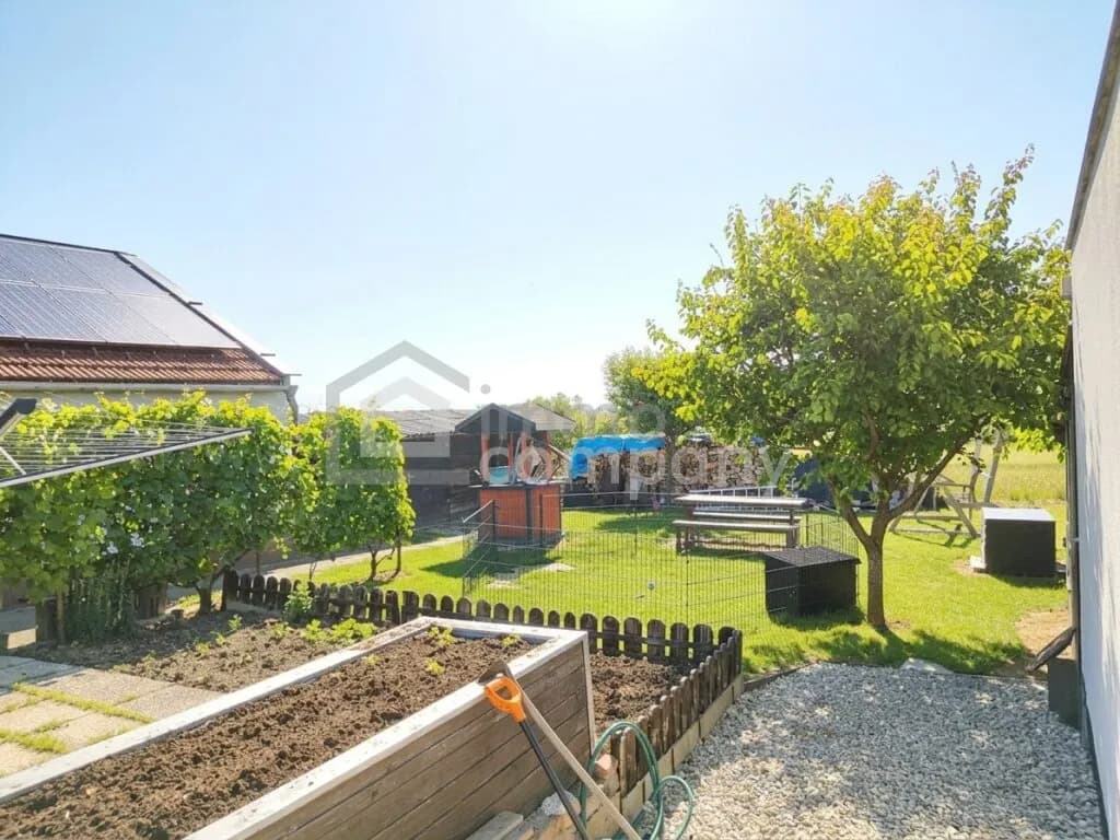 5-Zimmer-Haus kaufen in Neunkirchen – 150 m², € 287.000 – Bild 2 von 10