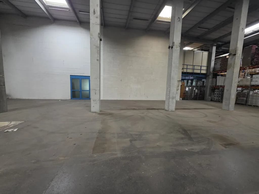 Gewerbeimmobilie mieten in Wien – 320 m², € 2.200