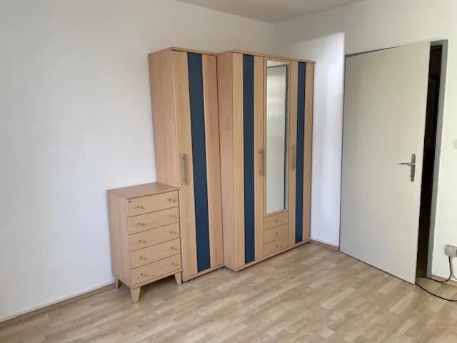 4-Zimmer-Wohnung mieten in Linz – 122 m², € 1.163 – Bild 2 von 7