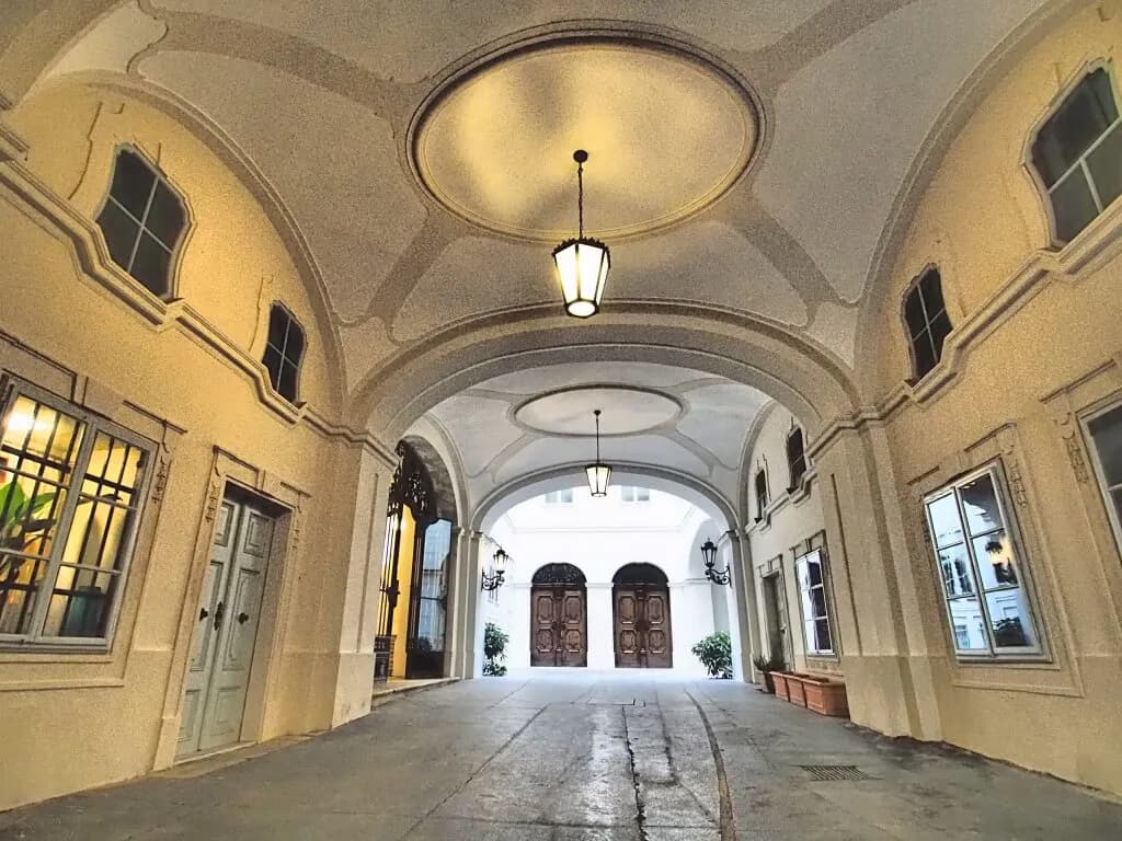 5-Zimmer-Wohnung mieten in Wien – 317,19 m², € 10.591 – Bild 22 von 29