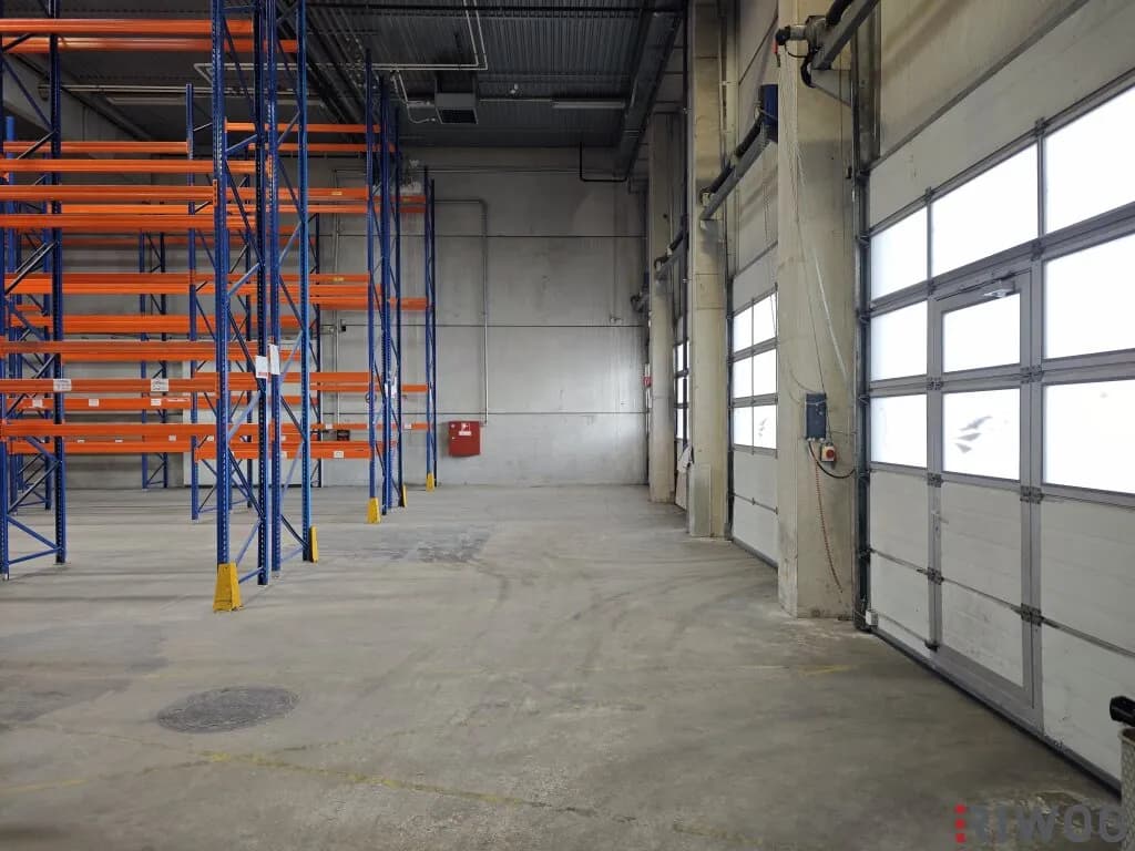 Gewerbeimmobilie mieten in Mödling – 2 679 m², € 20.064 – Bild 2 von 7