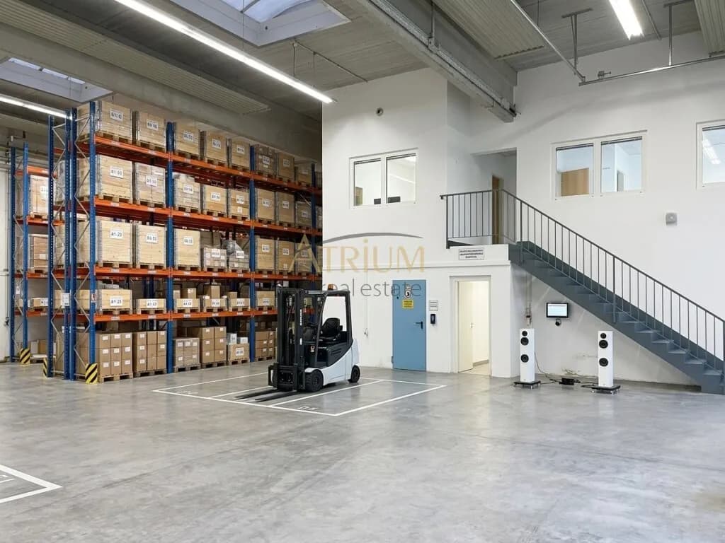 5-Zimmer-Gewerbeimmobilie mieten in Baden – 850 m², € 6.300