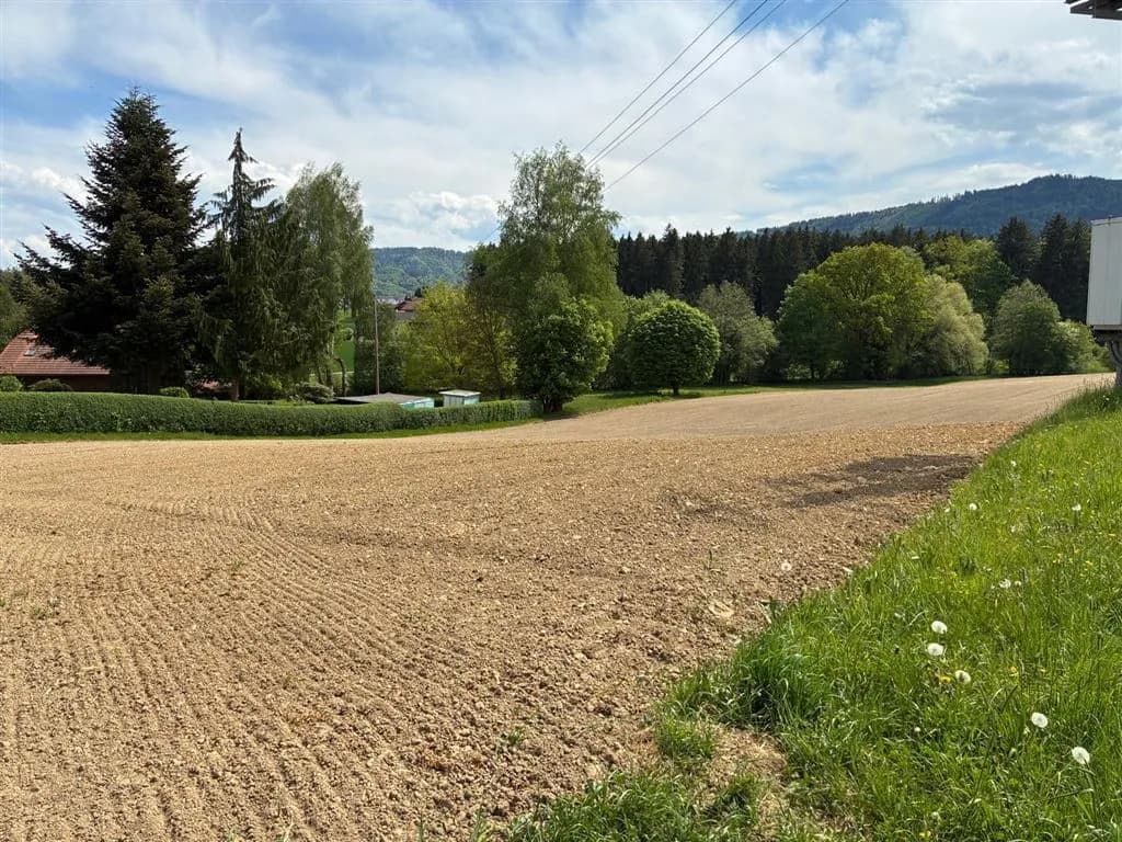 Grundstück kaufen in Vöcklabruck – 919 m² – Bild 2 von 2