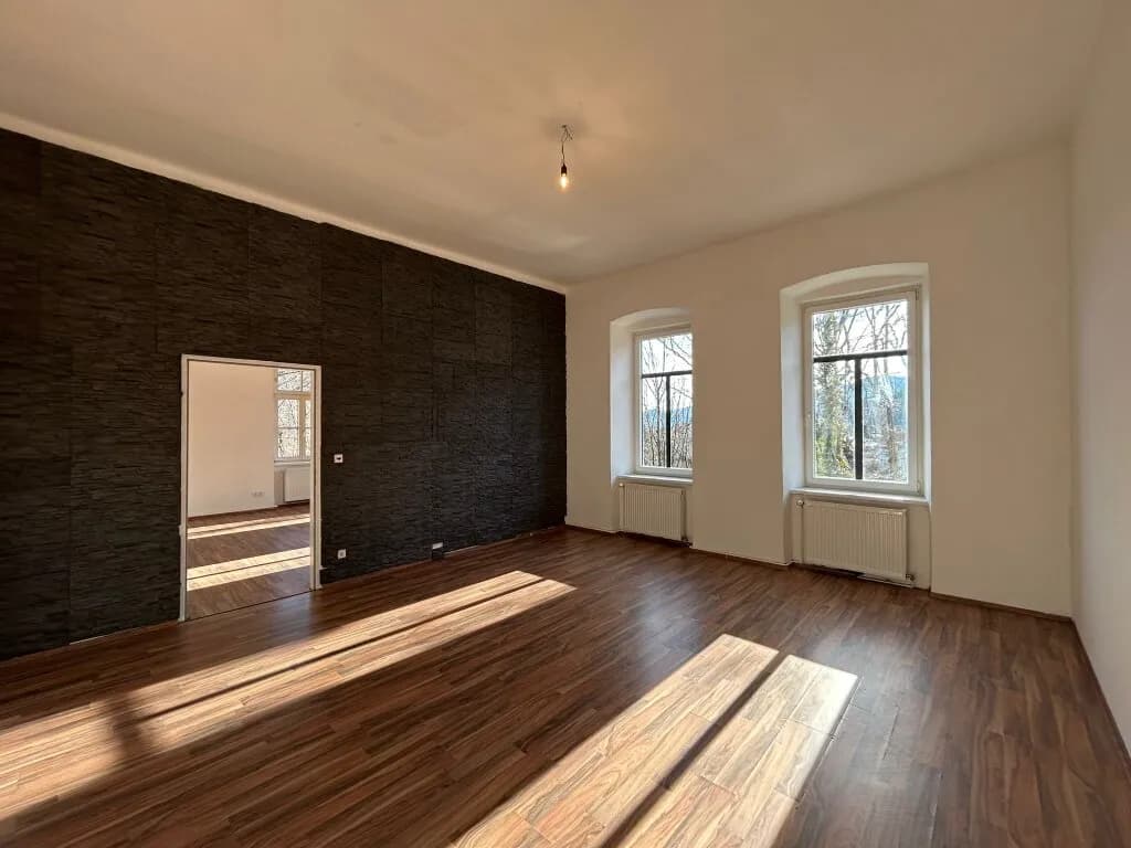 Wohnung mieten in Neunkirchen – 71,22 m², € 716 – Bild 2 von 9