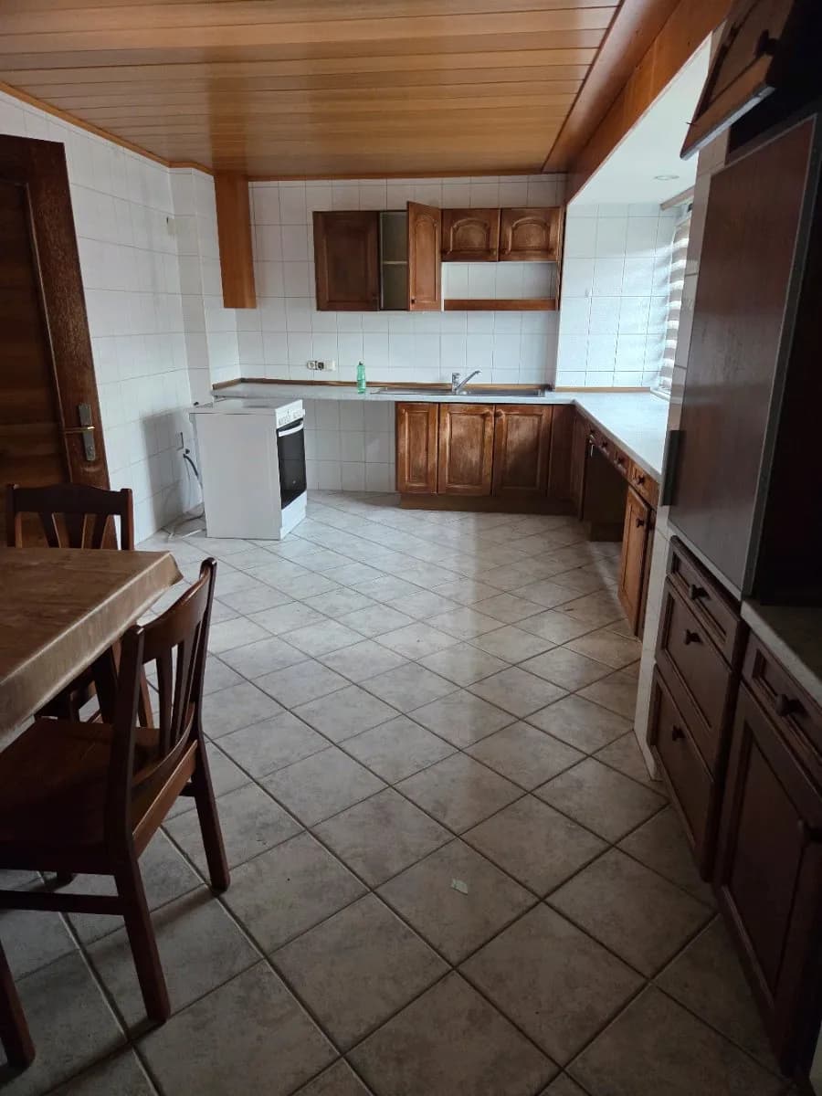 3-Zimmer-Wohnung mieten in Perg – 75 m², € 400