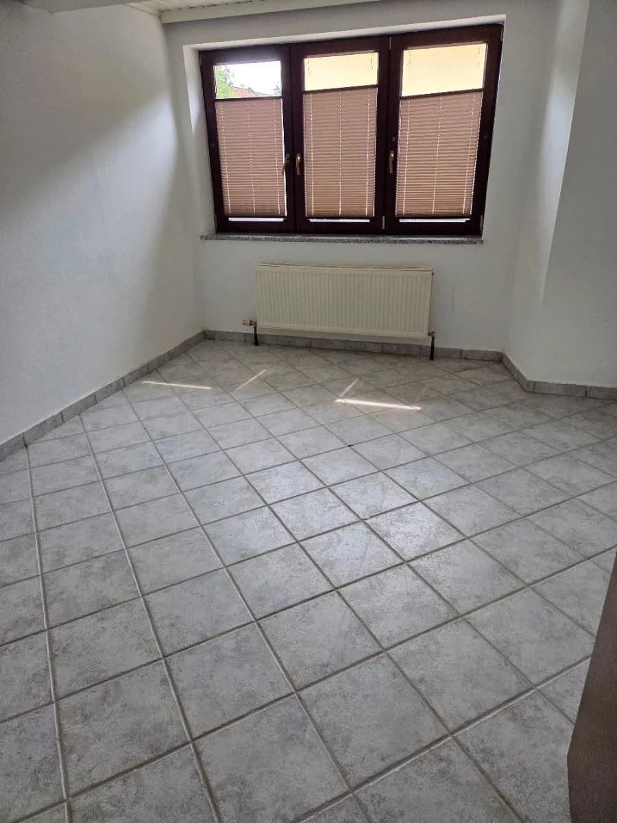 3-Zimmer-Wohnung mieten in Perg – 75 m², € 400 – Bild 3 von 5