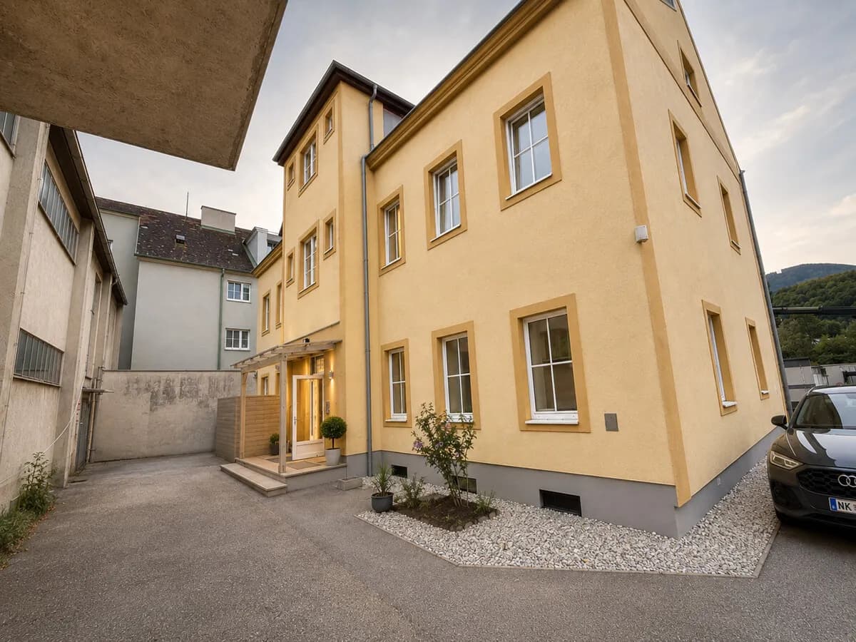 3-Zimmer-Wohnung kaufen in Neunkirchen – 81 m², € 85.500 – Bild 2 von 13