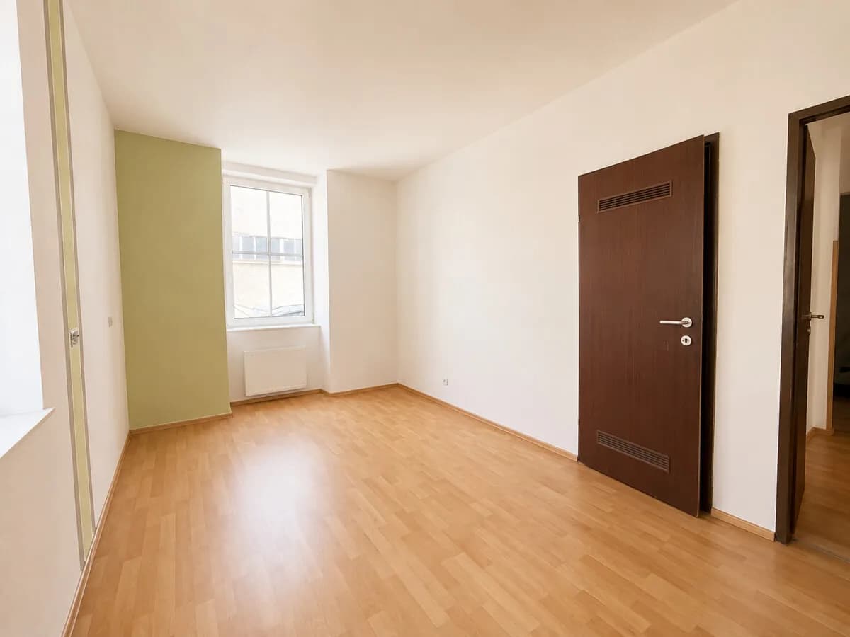 3-Zimmer-Wohnung kaufen in Neunkirchen – 81 m², € 85.500 – Bild 3 von 13