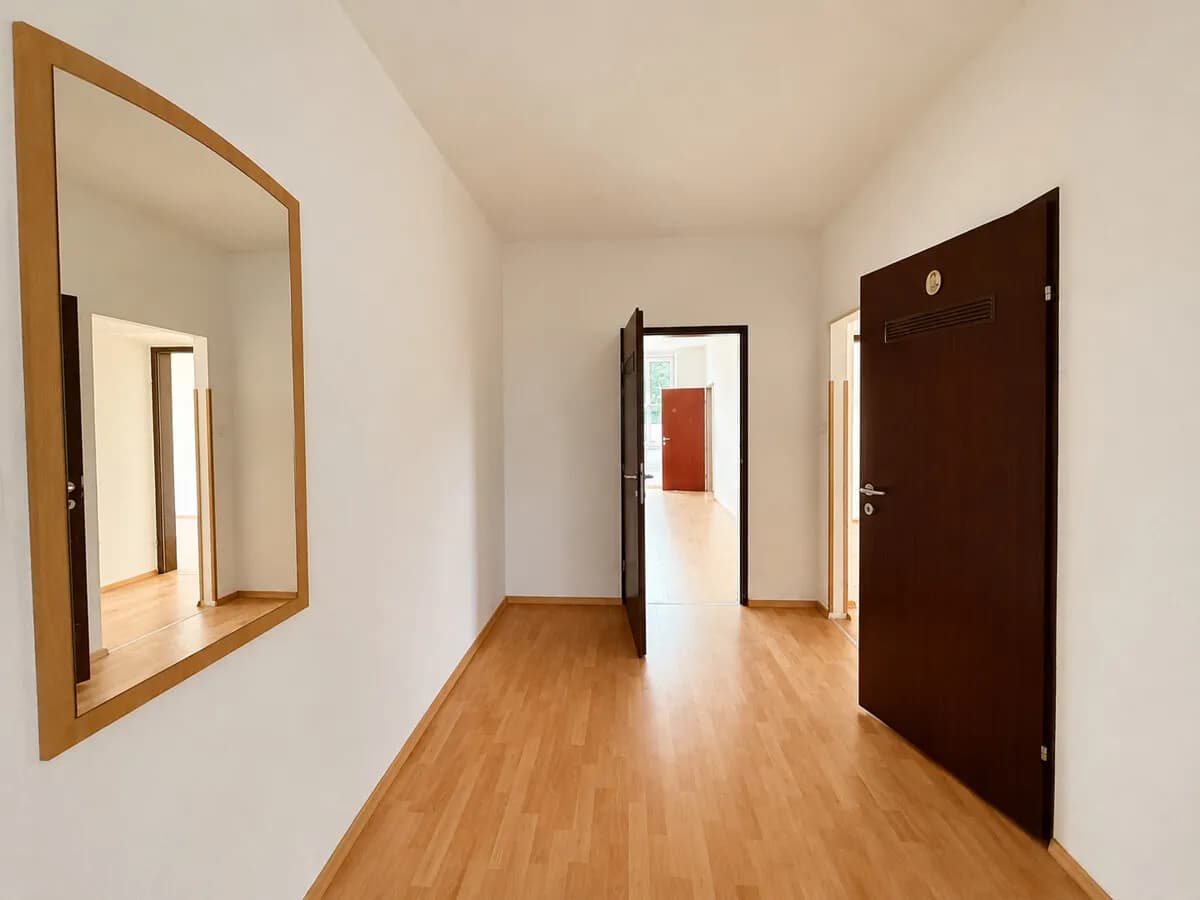 3-Zimmer-Wohnung kaufen in Neunkirchen – 81 m², € 85.500 – Bild 8 von 13