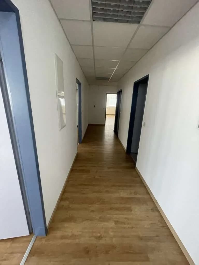 10-Zimmer-Gewerbeimmobilie mieten in Baden – 369 m², € 5.280 – Bild 6 von 14