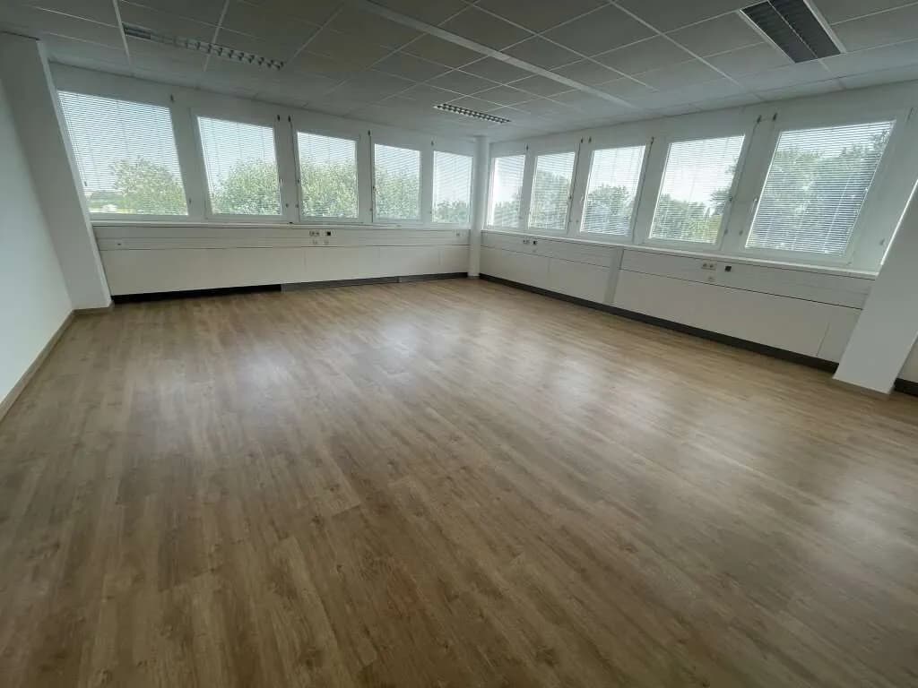 10-Zimmer-Gewerbeimmobilie mieten in Baden – 369 m², € 5.280 – Bild 8 von 14