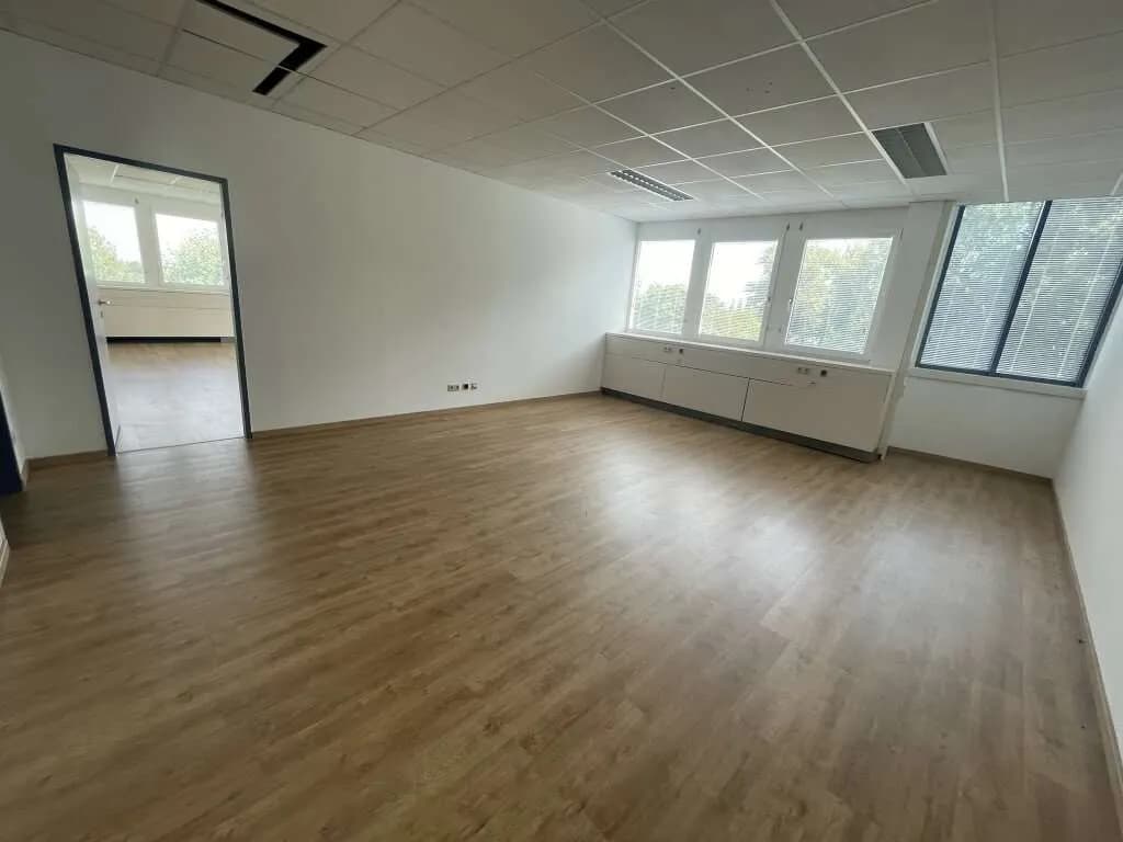 10-Zimmer-Gewerbeimmobilie mieten in Baden – 369 m², € 5.280 – Bild 9 von 14