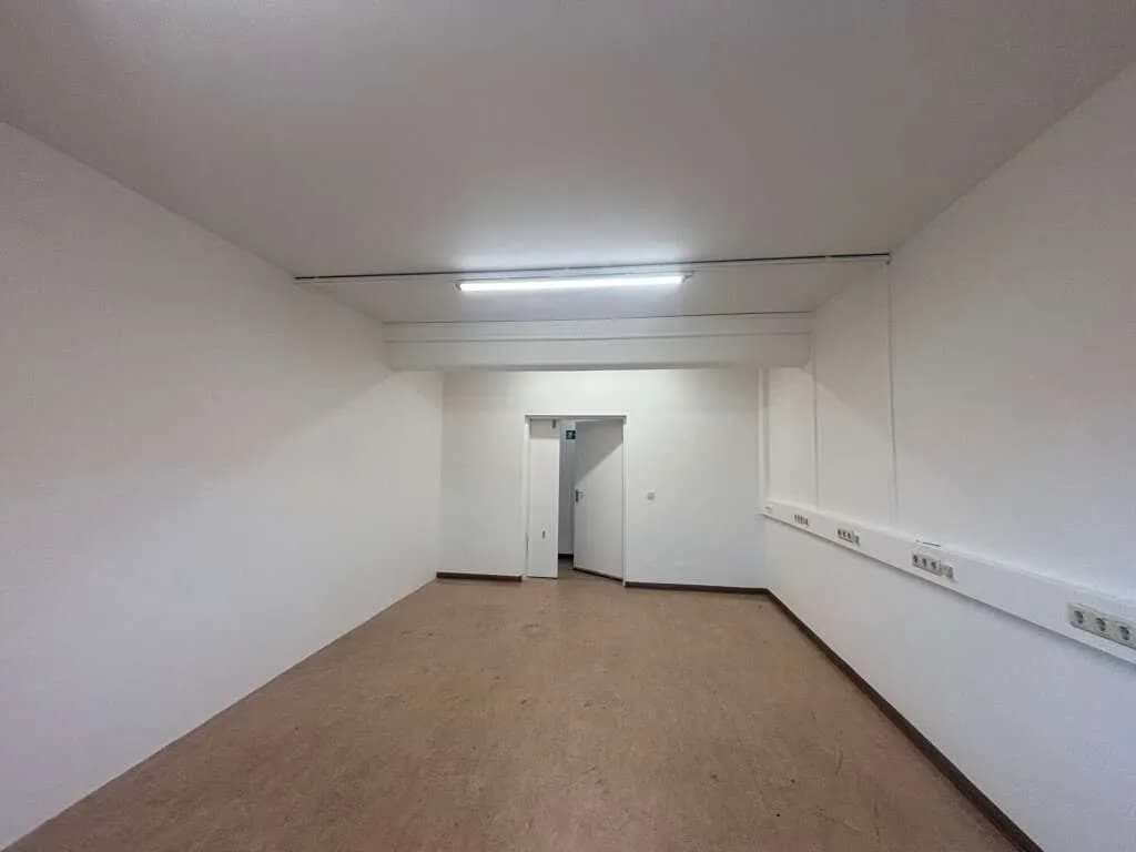 1-Zimmer-Gewerbeimmobilie mieten in Wien – 32 m², € 370
