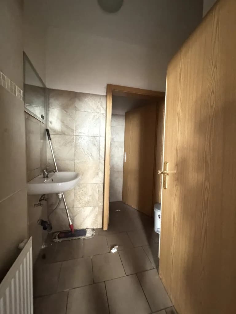 3-Zimmer-Gewerbeimmobilie kaufen in Wien – 182 m², € 249.000 – Bild 19 von 21