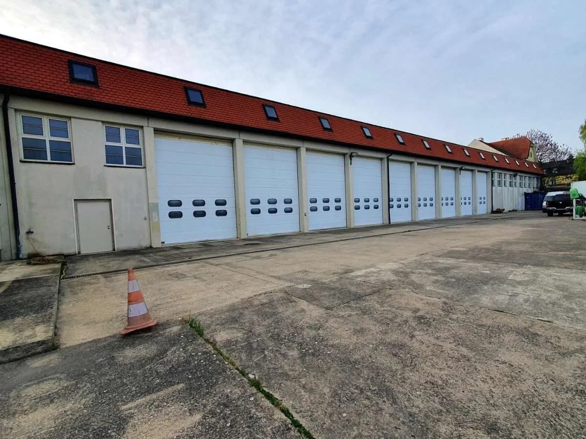 Gewerbeimmobilie mieten in Mödling – 270 m², € 1.833