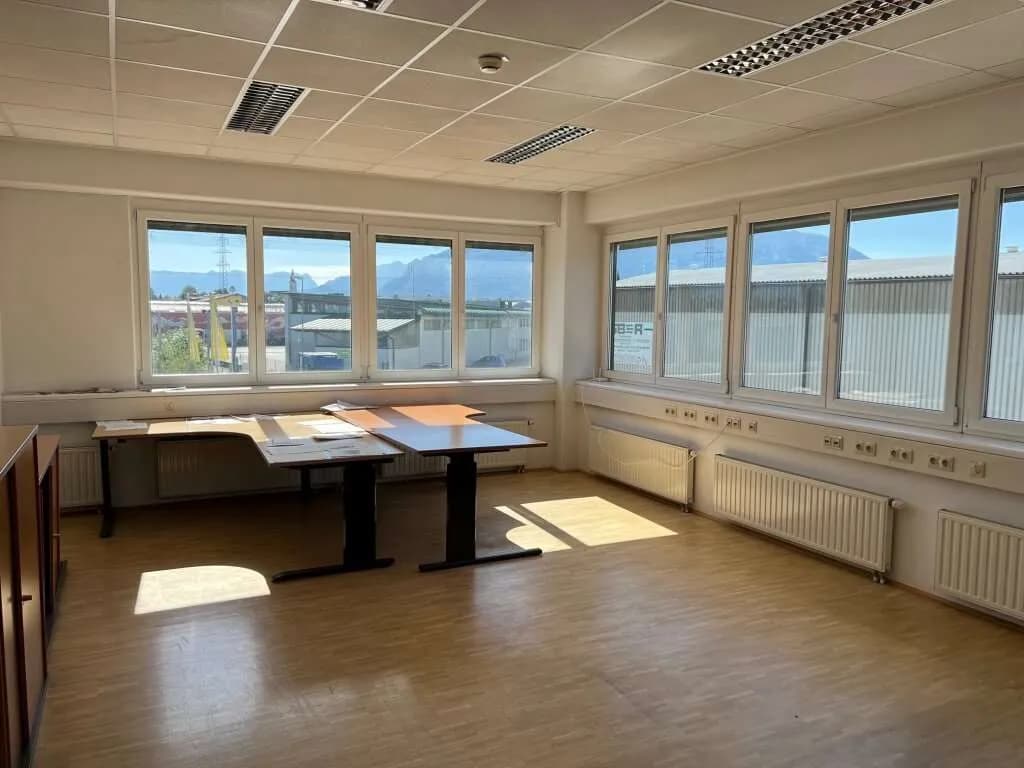 Gewerbeimmobilie mieten in Salzburg-Umgebung – 140 m², € 1.990 – Bild 2 von 6