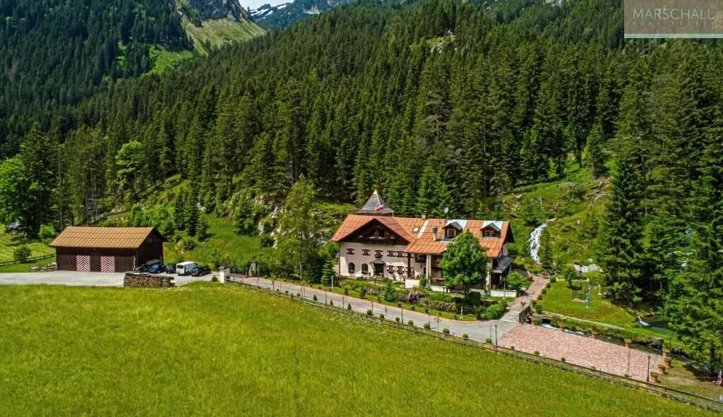 17-Zimmer-Wohnung kaufen in Reutte – 1 000 m², € 5.900.000 – Bild 2 von 24