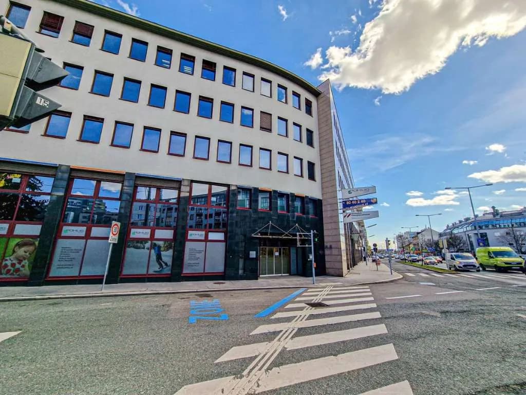 Gewerbeimmobilie mieten in Wien – 227 m², € 3.121 – Bild 1 von 8