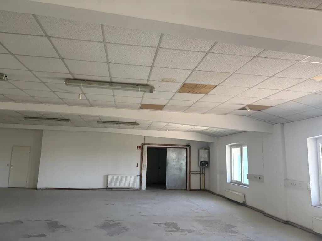 Gewerbeimmobilie mieten in Mödling – 345 m², € 3.260