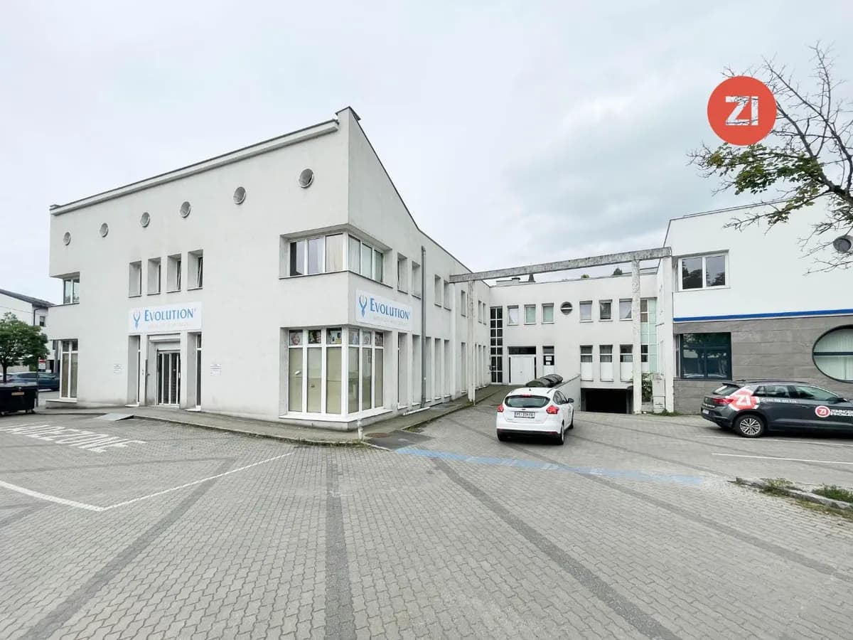 Gewerbeimmobilie kaufen in Perg – 1 567 m², € 2.990.000