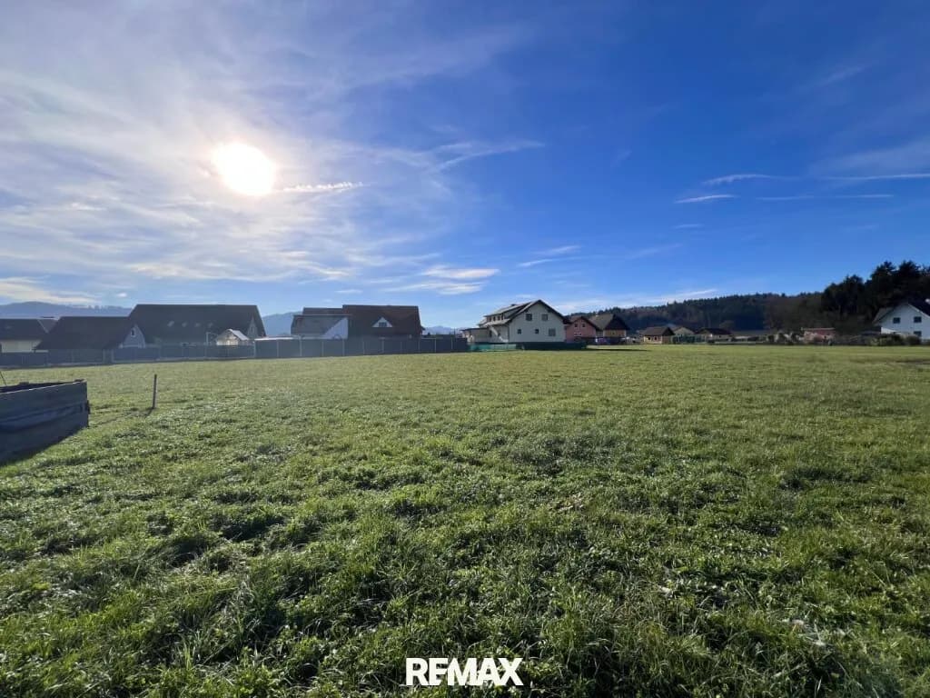 Grundstück kaufen in Leibnitz – 4 886 m², € 320.000