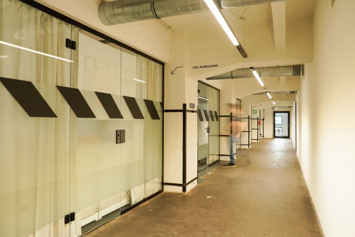 6-Zimmer-Gewerbeimmobilie mieten in Linz – 214 m², € 3.825 – Bild 5 von 6
