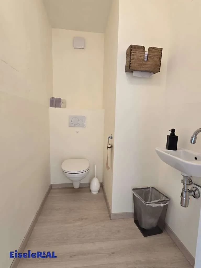 3-Zimmer-Gewerbeimmobilie mieten in Baden – 153 m², € 1.696 – Bild 14 von 15
