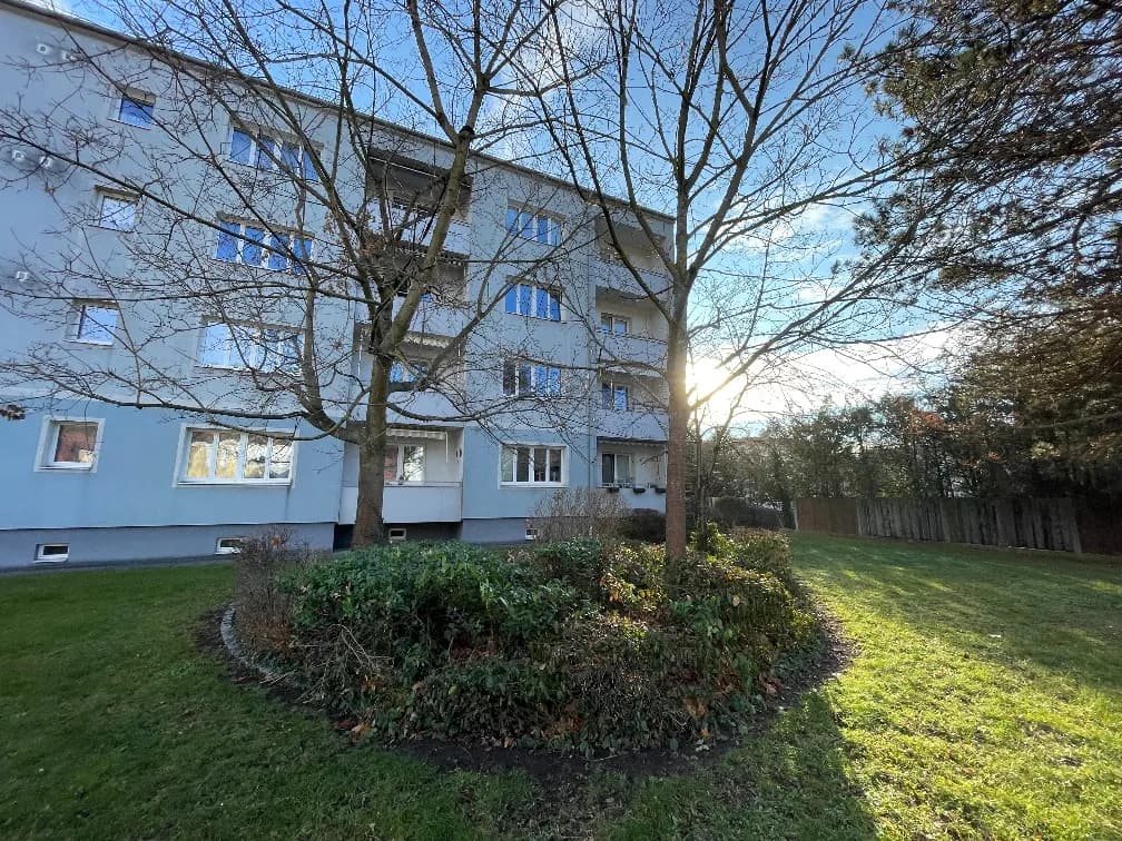 4-Zimmer-Wohnung mieten in Baden – 90,01 m², € 908