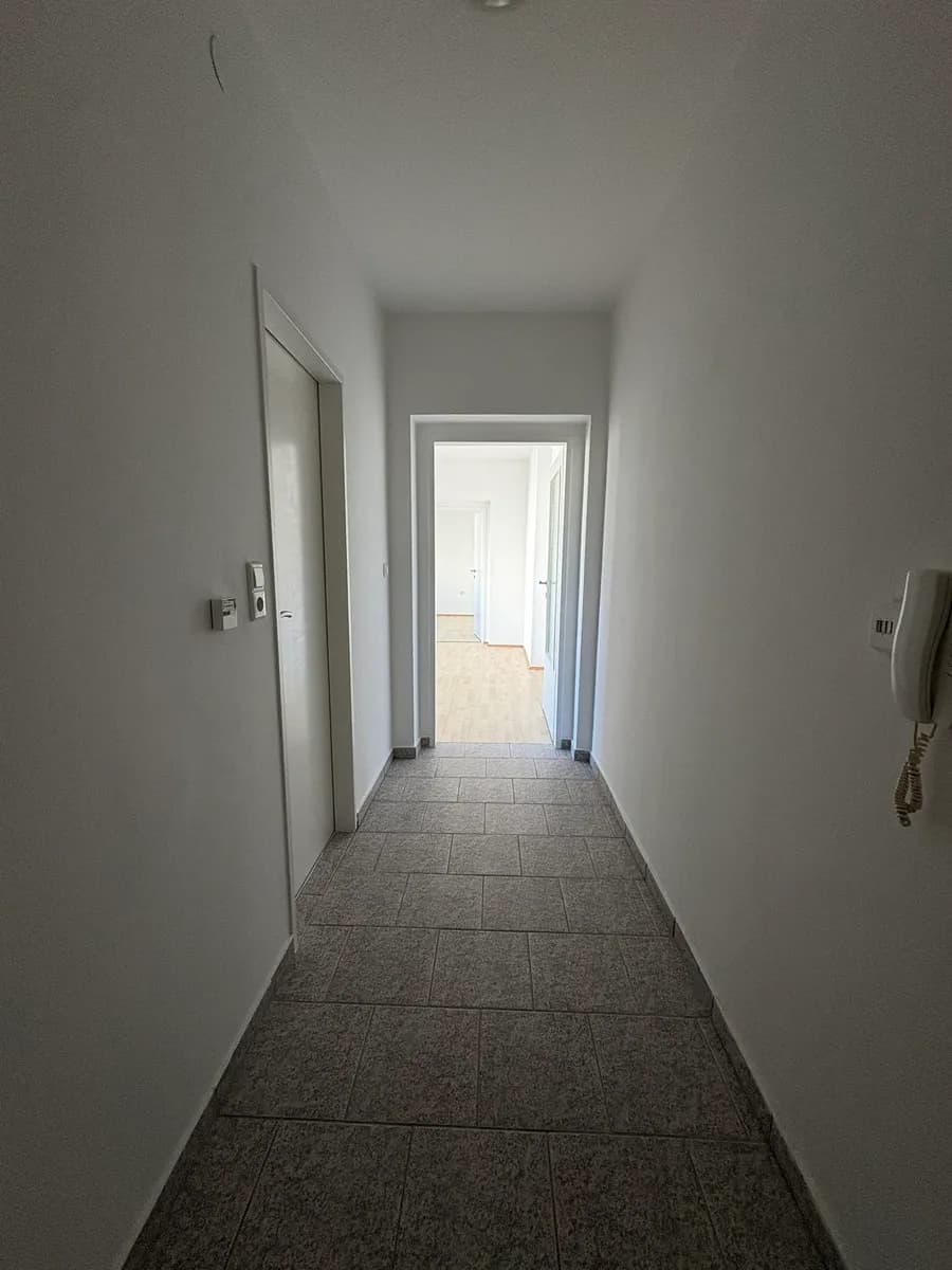 2-Zimmer-Wohnung mieten in Wels – 64 m², € 845 – Bild 3 von 10
