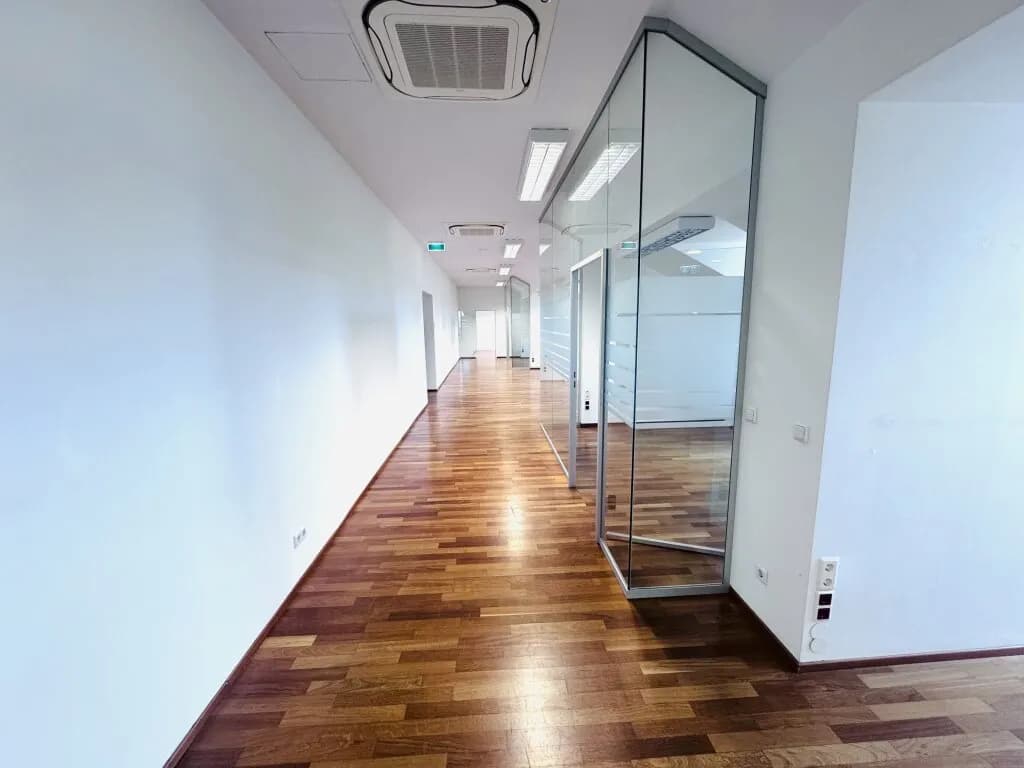 6-Zimmer-Gewerbeimmobilie mieten in Wien – 213 m², € 1.416 – Bild 4 von 17