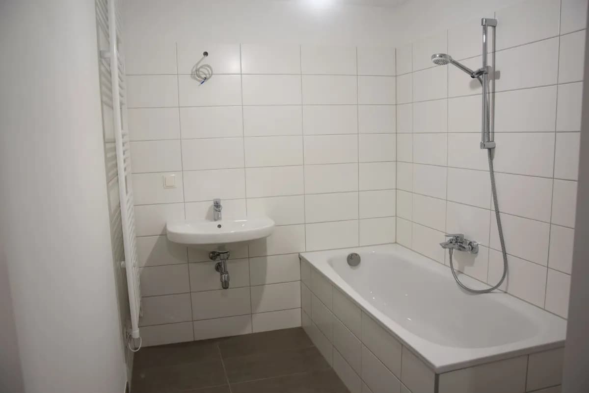 2-Zimmer-Wohnung mieten in Neunkirchen – 55,44 m², € 587 – Bild 8 von 10